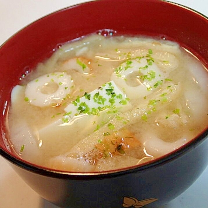 大根・豆腐・竹輪・あげのお味噌汁
